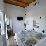 Case de vacanță Siesta Cycladic Elegance With Castle View